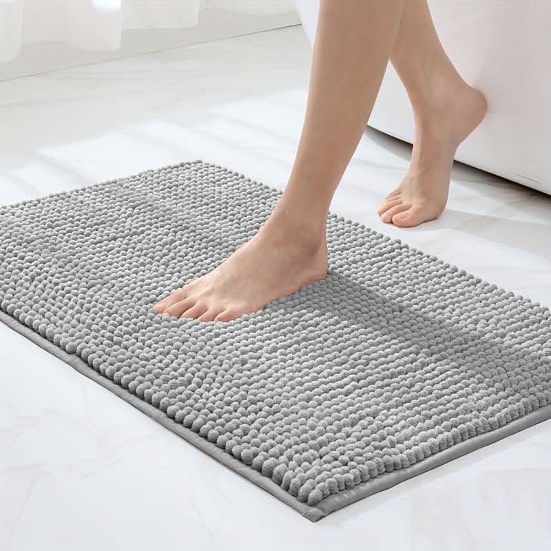 SoftCloud Chenille Bath Mat - LuxeComfort