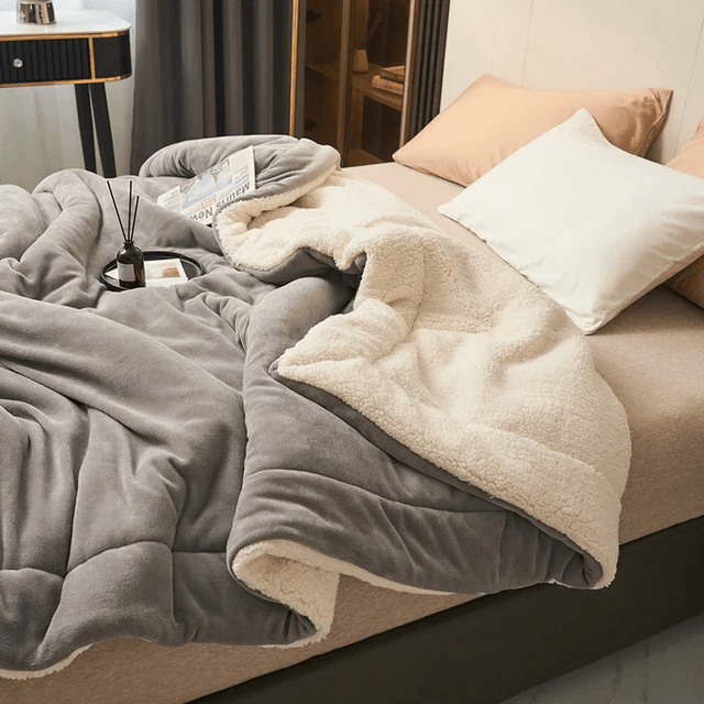 Cozy Fleece Blanket - LuxeNest