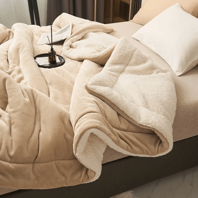 Cozy Fleece Blanket - LuxeNest