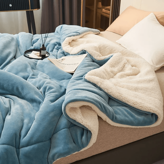Cozy Fleece Blanket - LuxeNest