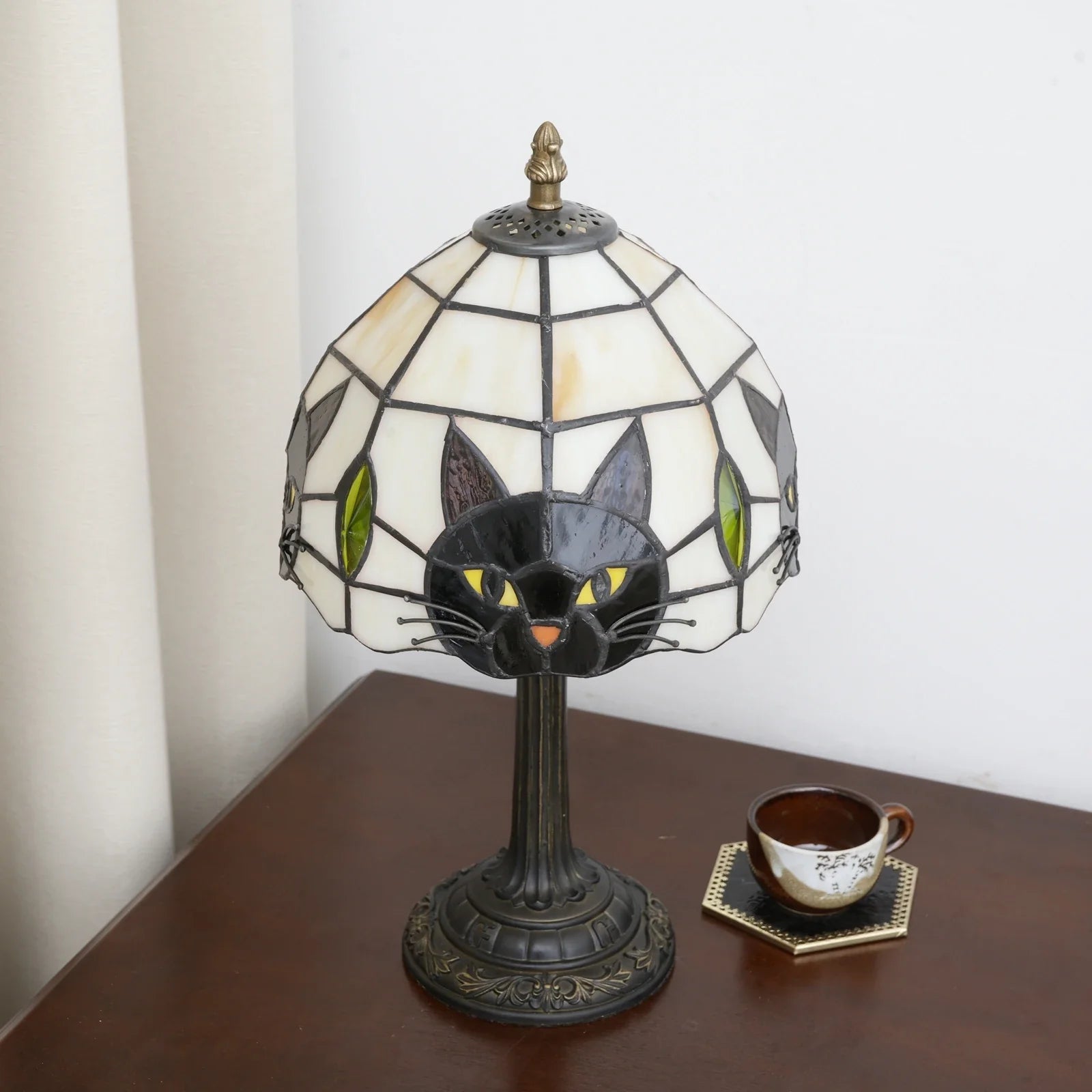 Tiffany Style Cat Lamp - LuminaCraft
