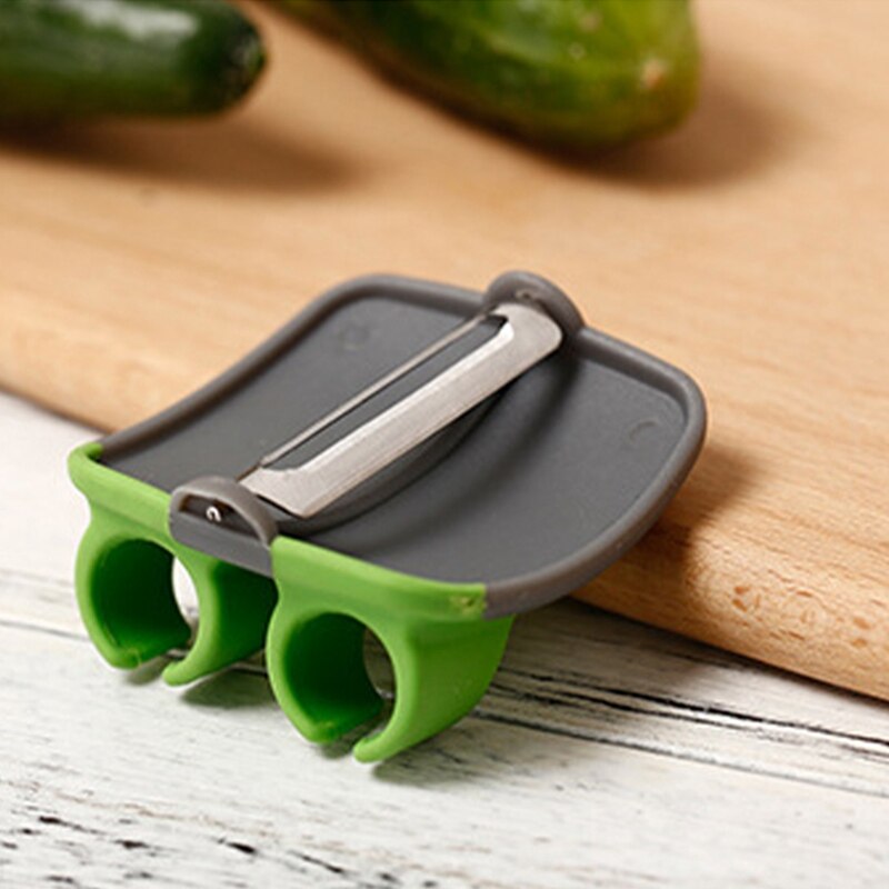 Vegetable Peeler with FingerGuard - ChefMaster Pro