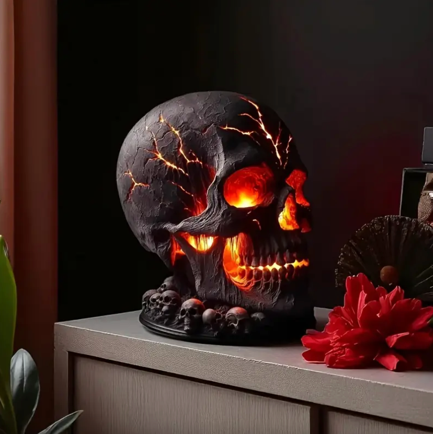 Lava Lamp - EmberGlow Molten Skull Design