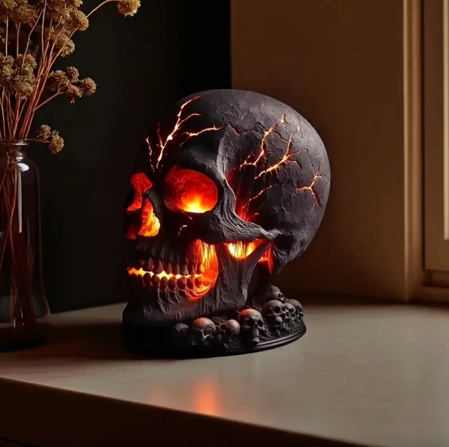 Lava Lamp - EmberGlow Molten Skull Design