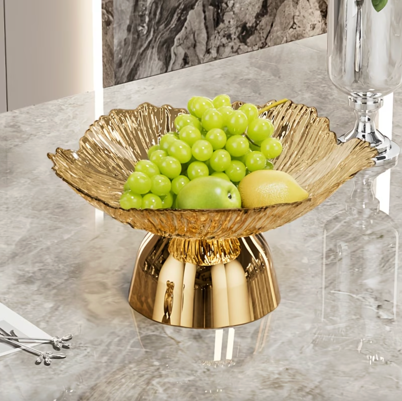 Elegant Serving Centerpiece - LuxeCraft