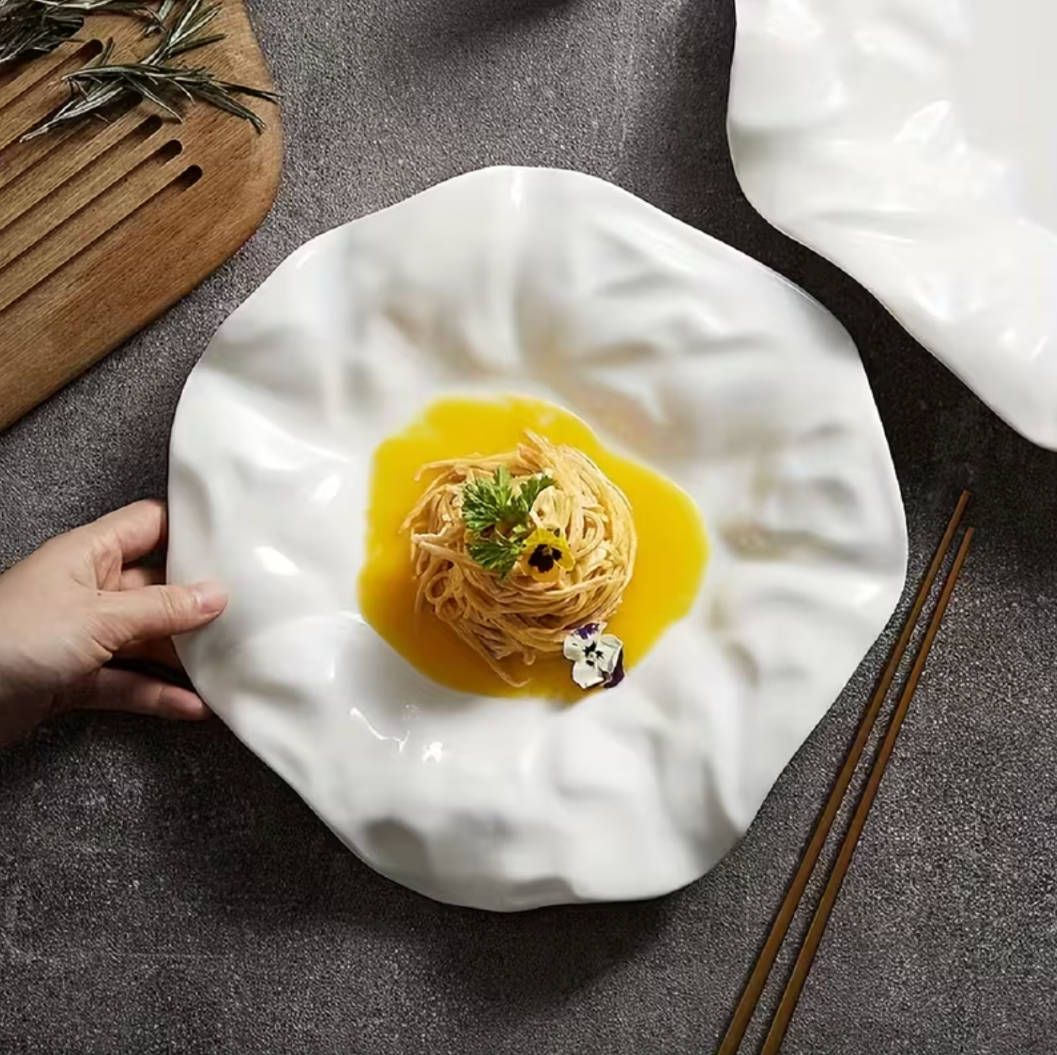 Artisan Ceramic Plate - LuxeCraft