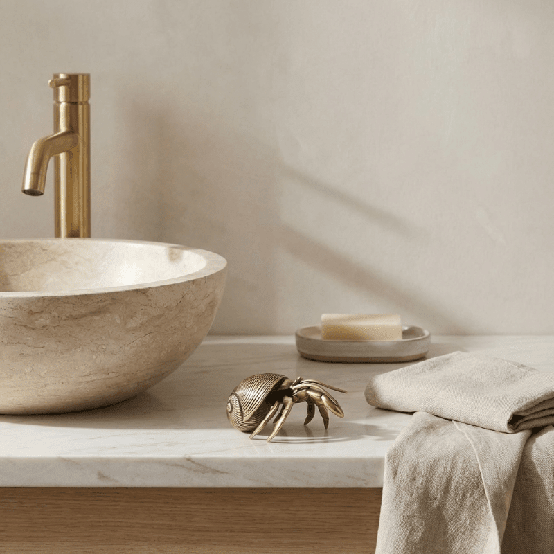 Coastal Brass Crab Decor - Oceanique Elegance