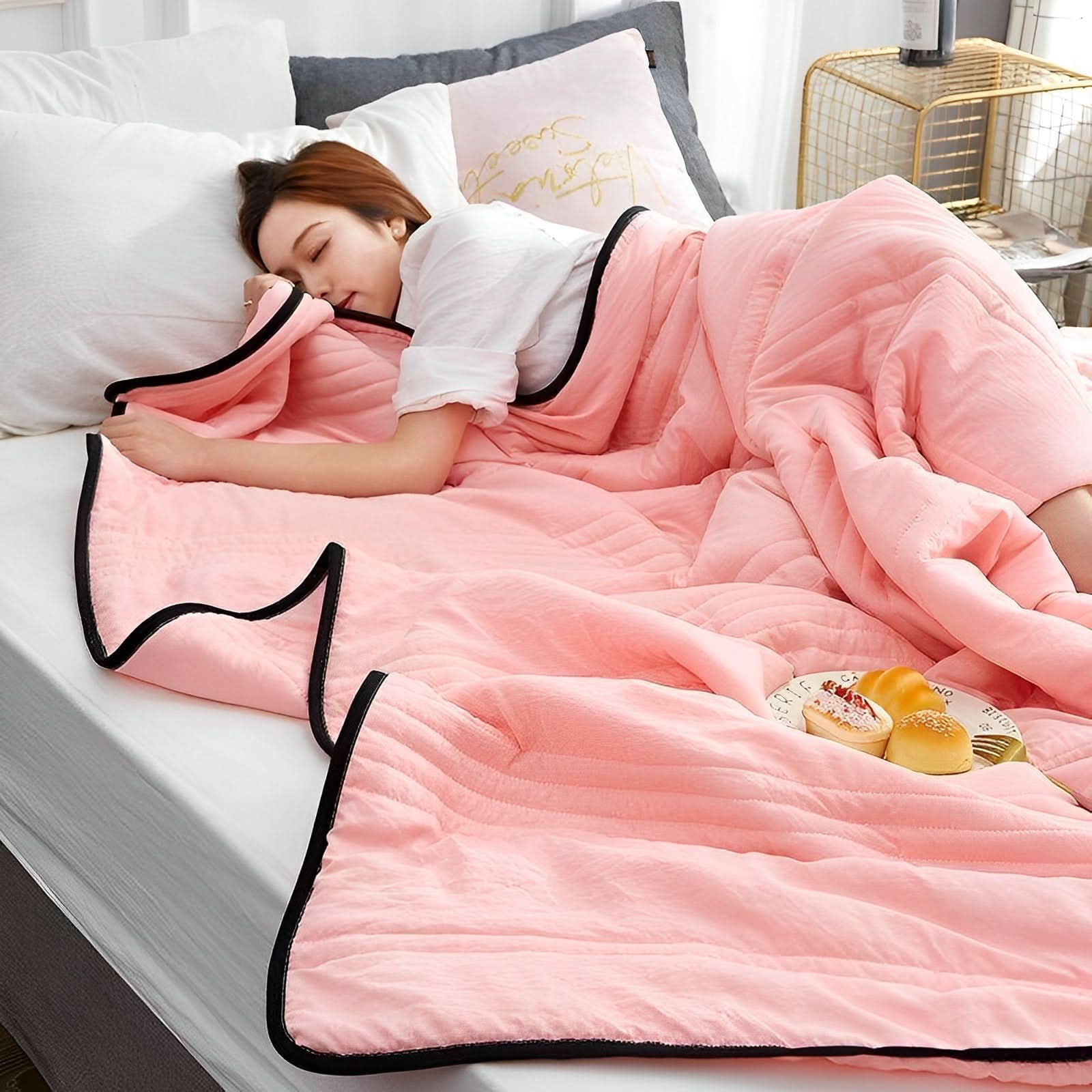 Cooling Blanket - LuxeChill with Freshness Technology