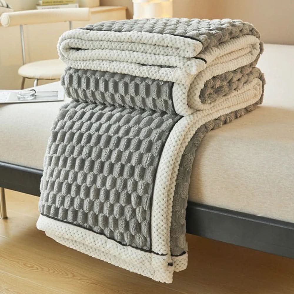 CozyWrap Blanket - CloudNest for Ultimate Warmth