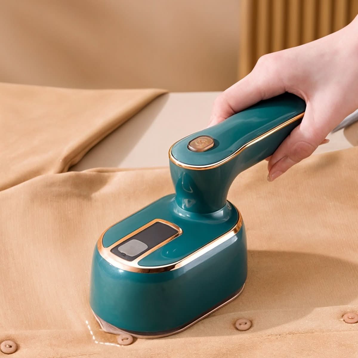 Wrinkle-Free Travel Steamer - LuxeSteam