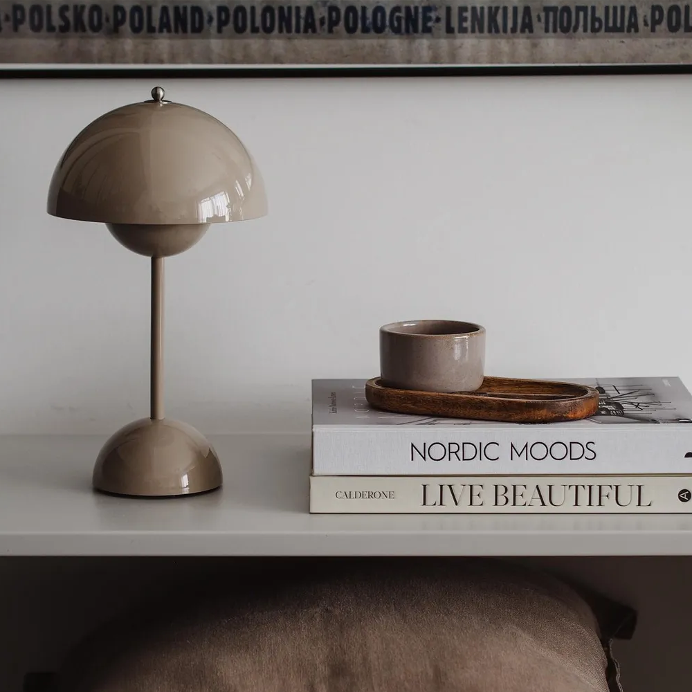 Smart LED Table Lamp - LumaNest