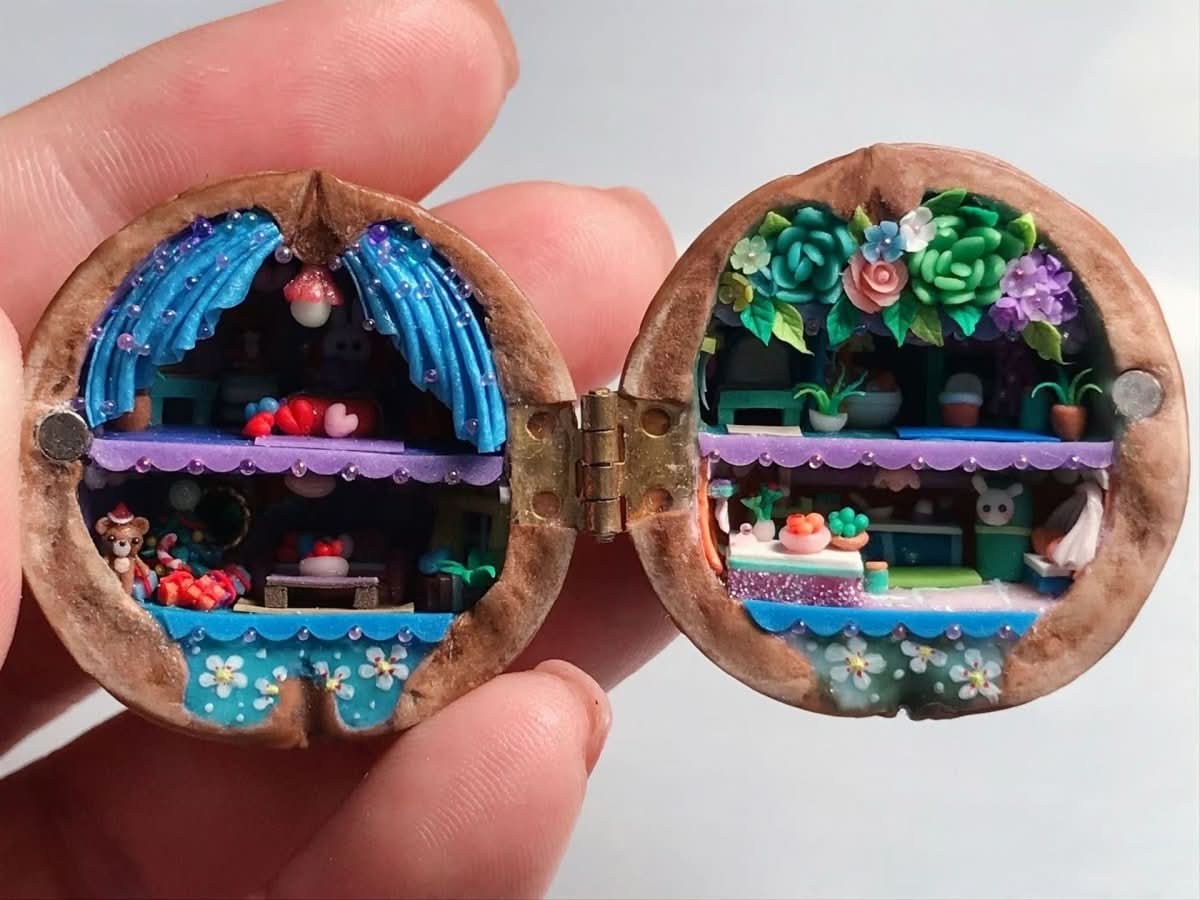 Dollhouse - Walnut Shell Creations with Interior Light