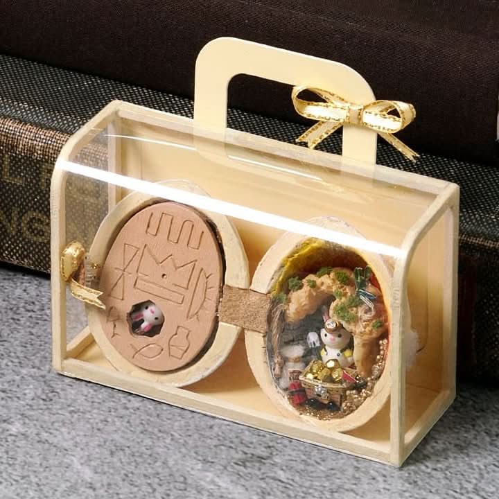 Dollhouse - Walnut Shell Creations with Interior Light