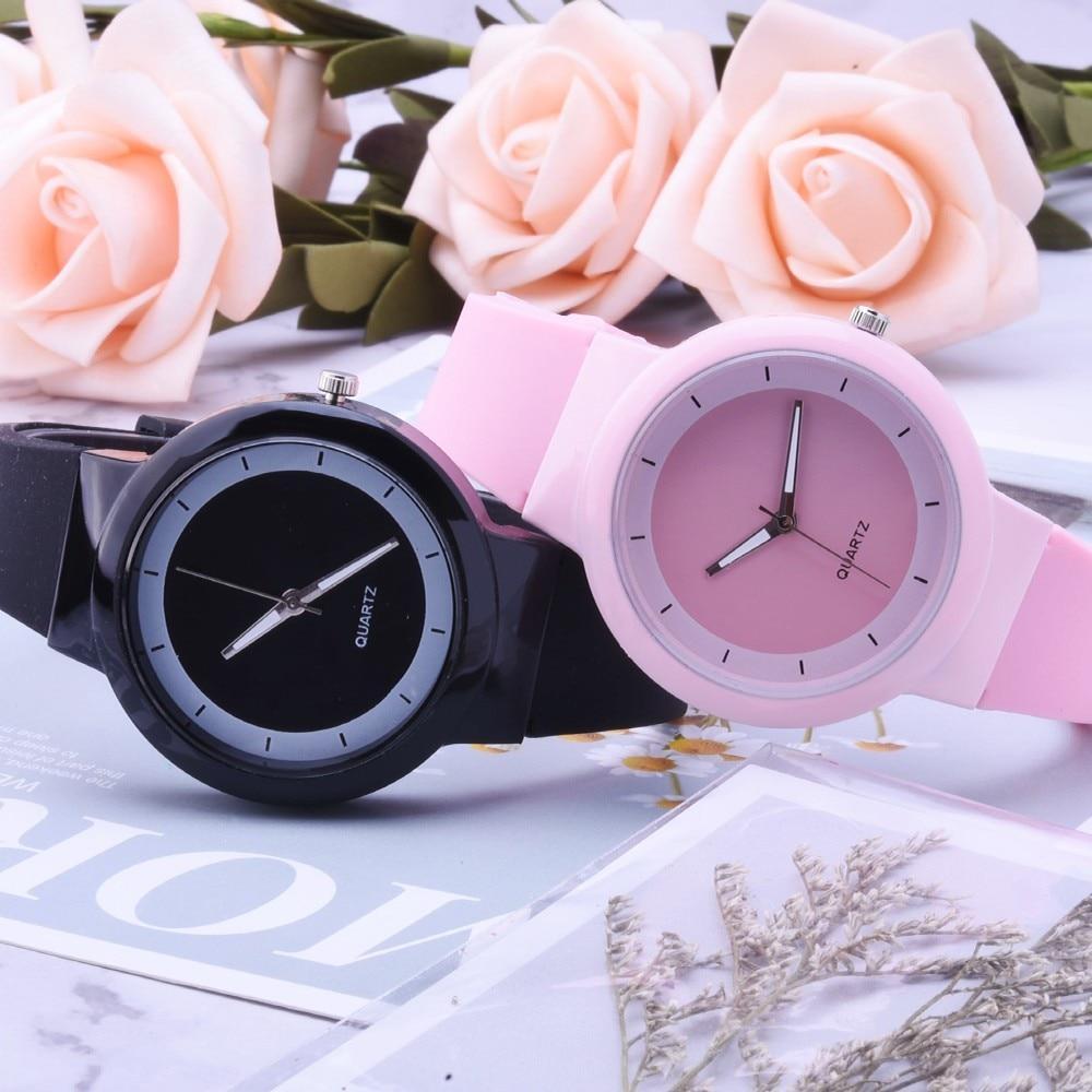 Elegant Quartz Wrist Watch with Rhinestones - LuxeTime