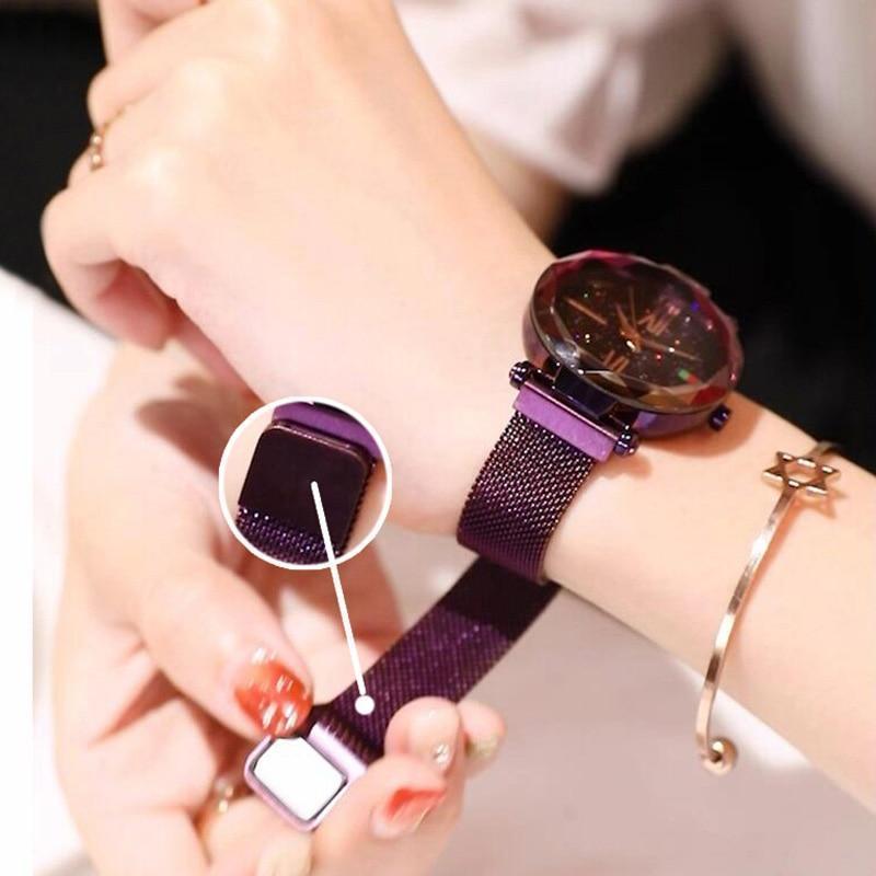 Magnetic Fashion Watch - LuxeTime Elegance