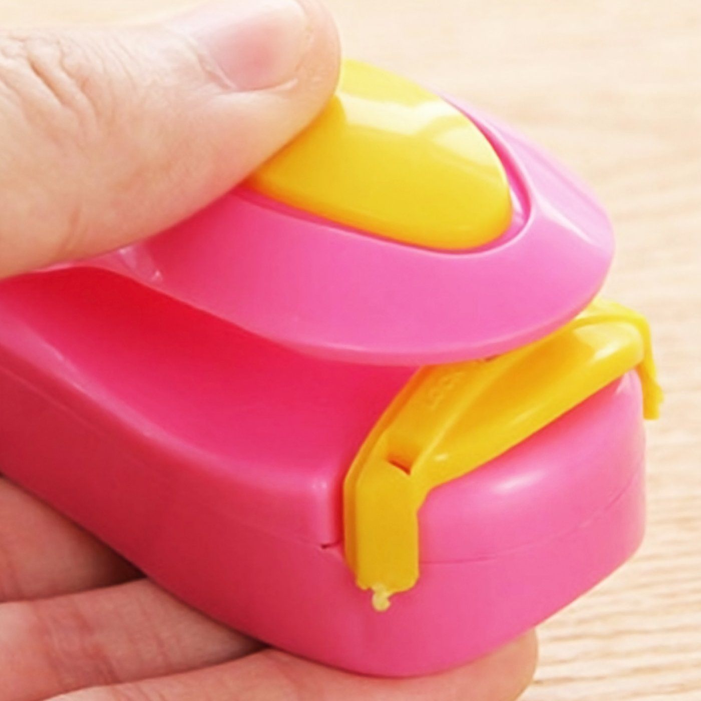 Snack Sealer Pro - FreshPack Solutions