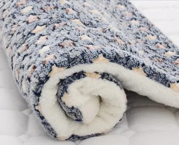 Cozy Cat Blanket – LuxePaws