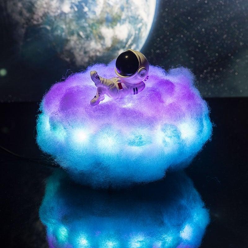 Cloud Astronaut Lamp - Luminara Dreams