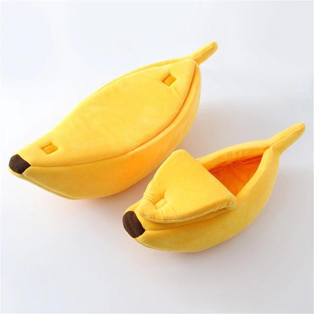 Cozy Banana Pet Bed - Paws & Dreams