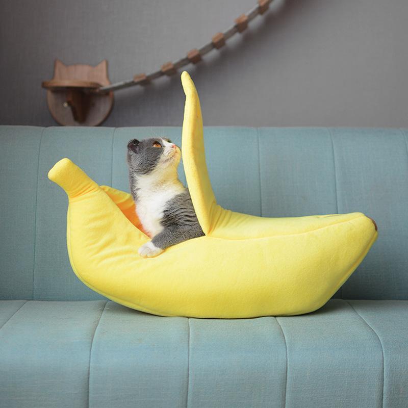 Cozy Banana Pet Bed - Paws & Dreams