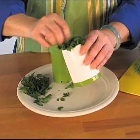 Herb Mill Grinder - FreshLeaf Essentials