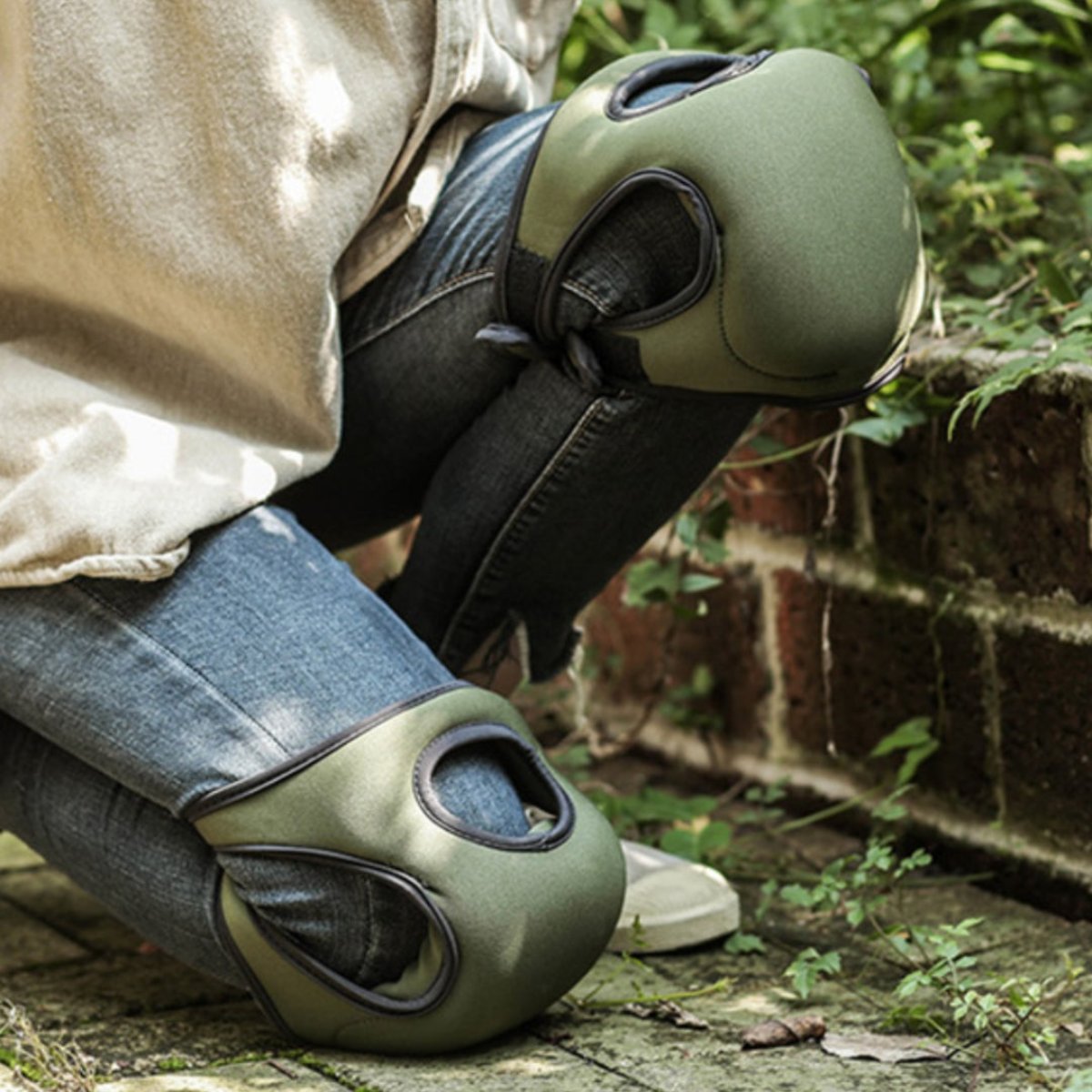 Knee Protectors for Gardening - EcoGuard Pro
