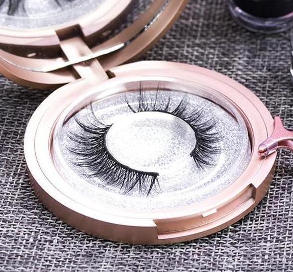 Magnetic Eyelashes with Long-Lasting Eyeliner - LuxeLash