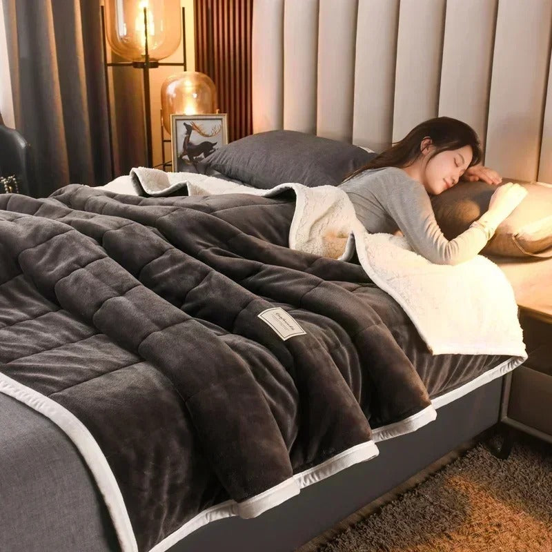 Cozy Flannel Fleece Blanket for Autumn - LuxeNest