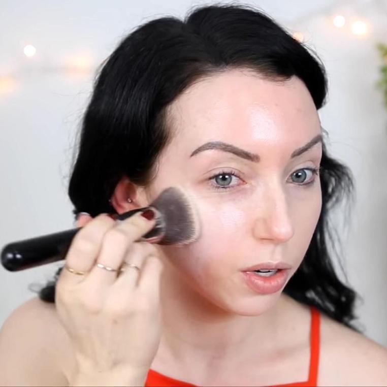 Universal Glow Foundation - LuxeBlend