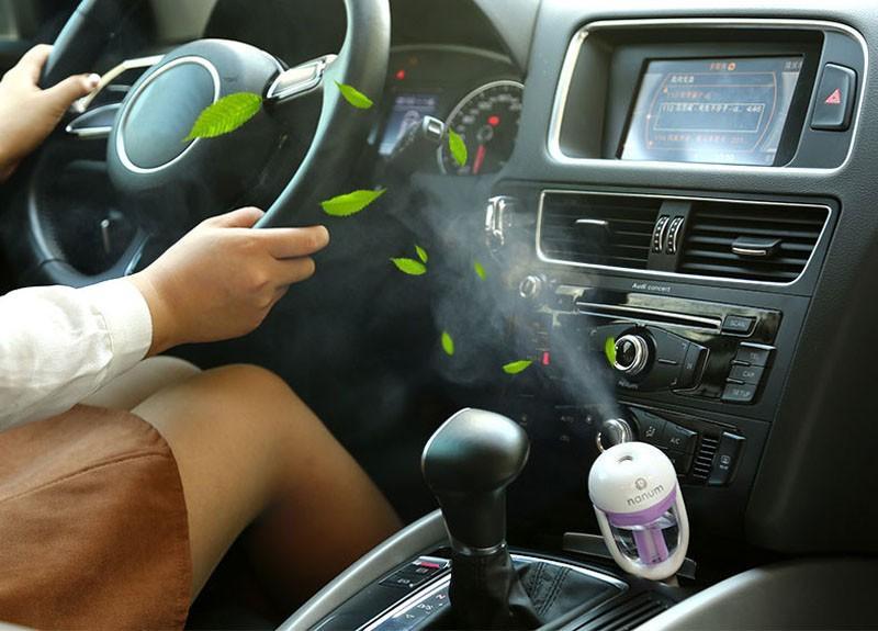 AromaBoost Car Air Freshener & Humidifier - PureEssence