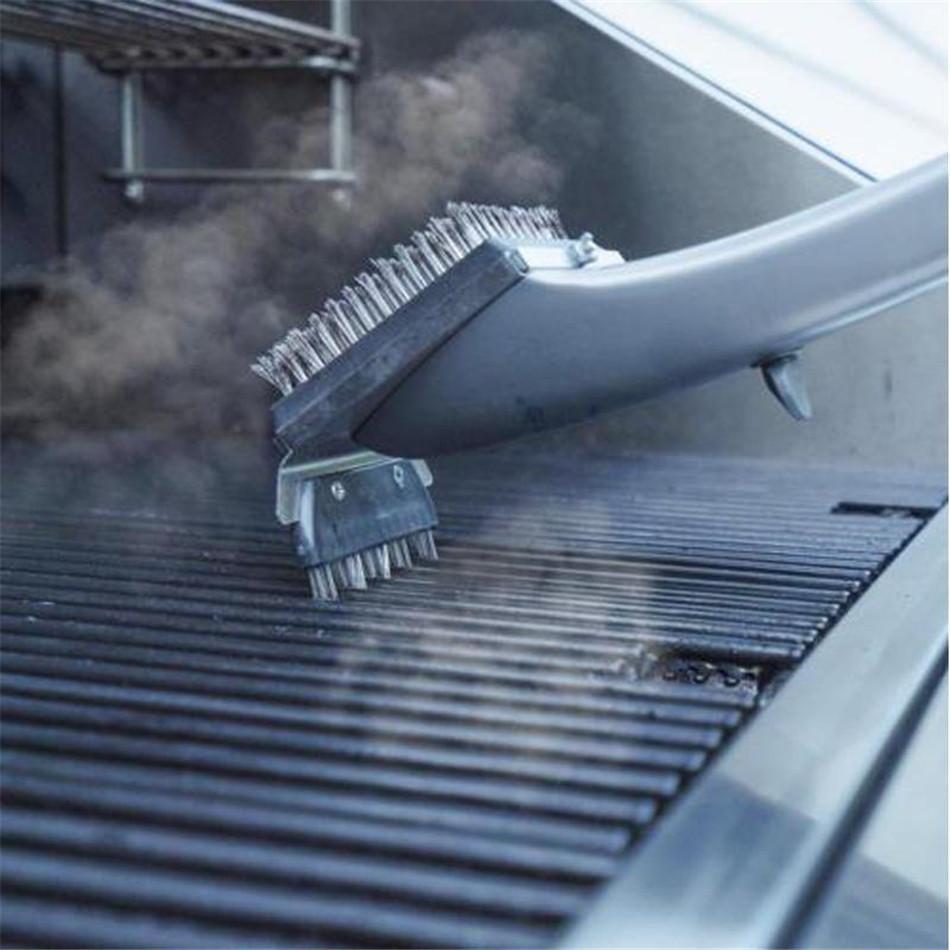 BBQ Steam Cleaning Brush - GrillMaster Pro