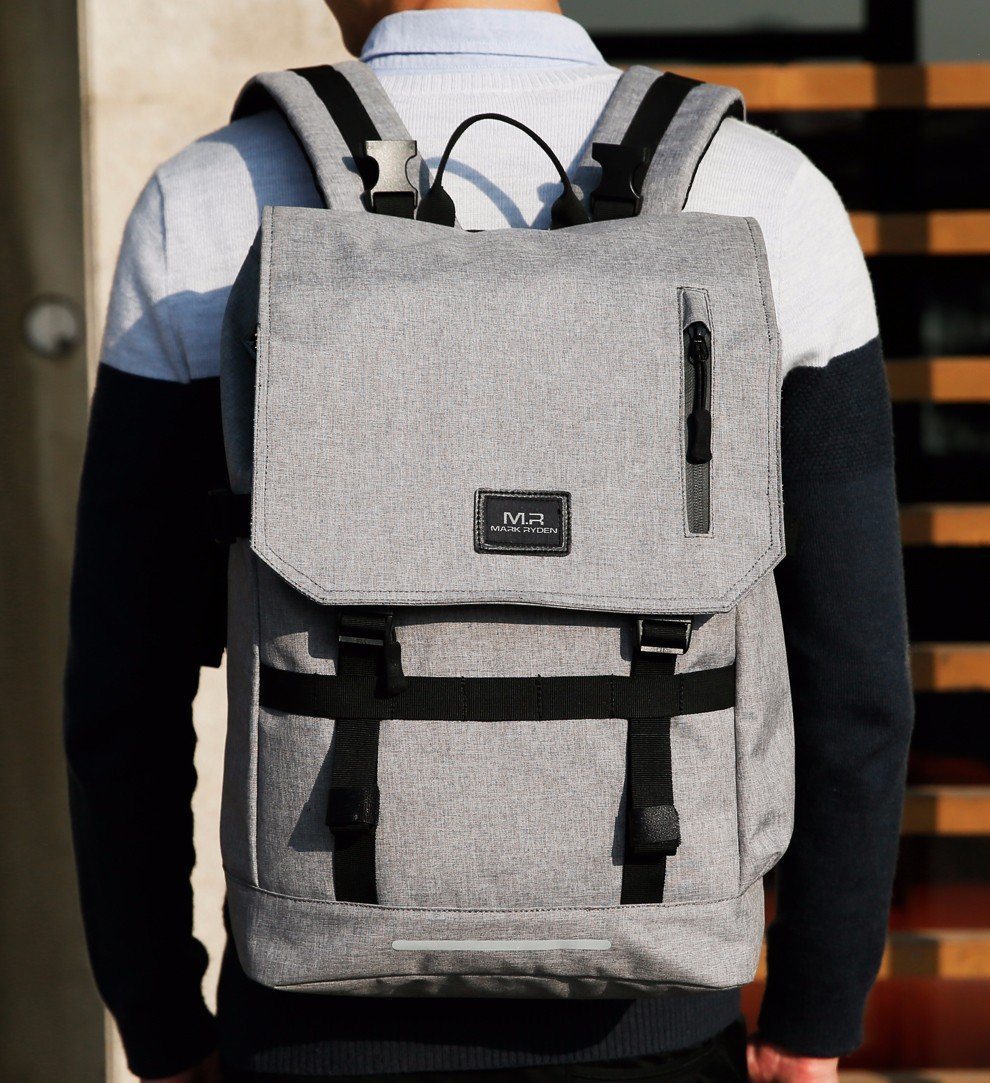 Large Capacity USB Backpack - ElevateGear