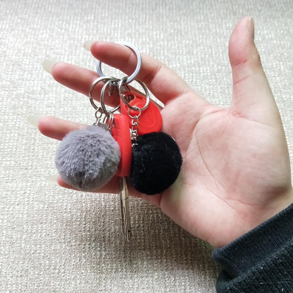Charming Pompom Keyholder - LuxeNest