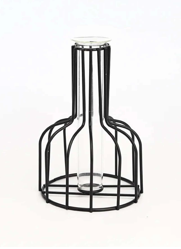 Sleek Minimalist Metal Vase - Aura Home Decor