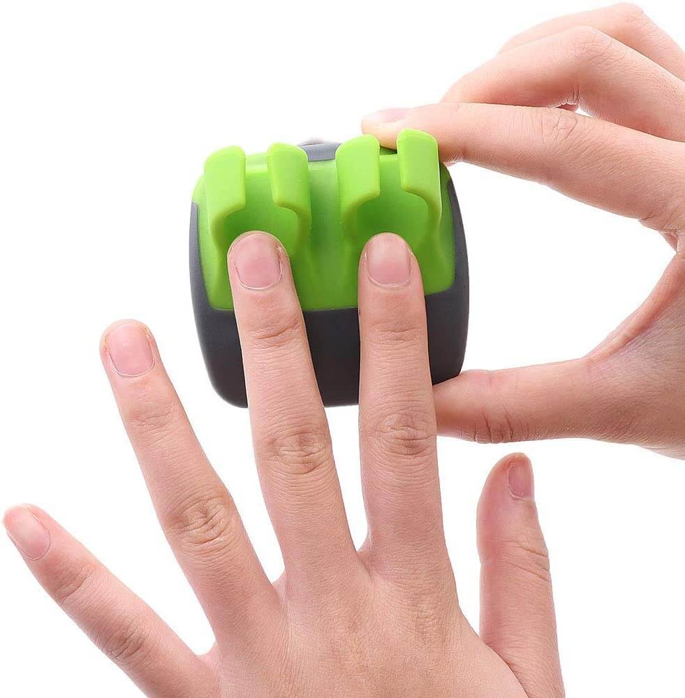 Vegetable Peeler with FingerGuard - ChefMaster Pro